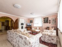 Eladó családi ház, Felcsúton 219 M Ft, 8 szobás