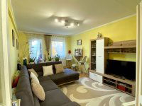 Eladó panellakás, Pécsett 61.9 M Ft, 4 szobás