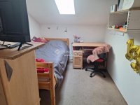 Eladó családi ház, Neszmélyen 64.9 M Ft, 8 szobás