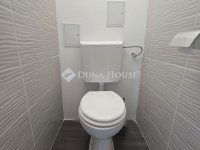 Eladó panellakás, Pécsett 57.9 M Ft, 3 szobás