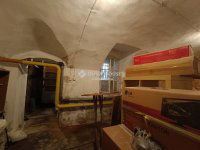 Eladó üzlethelyiség