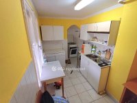 Eladó családi ház, Baján 32.5 M Ft, 2 szobás