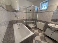 Eladó családi ház, Pécsett 115 M Ft, 4 szobás