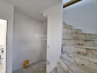 Eladó ikerház, III. kerületben 196 M Ft, 3+1 szobás