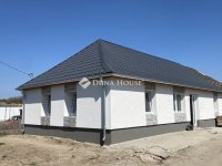 Eladó ikerház, Tápióbicskén 49.5 M Ft, 4 szobás