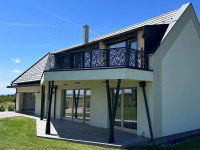 Eladó családi ház, Cserszegtomajon 232.8 M Ft, 5 szobás