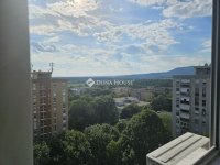 Eladó panellakás, Pécsett 48.75 M Ft, 3 szobás