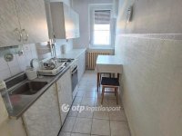 Eladó panellakás, Pápán 36.99 M Ft, 2 szobás