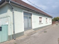 Eladó családi ház, Izsákon 52.2 M Ft, 3 szobás