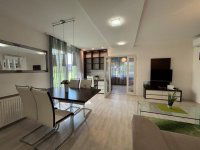 Kiadó téglalakás, albérlet, Pécsett 220 E Ft / hó, 2 szobás