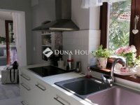 Eladó családi ház, Pécsett 96.5 M Ft, 2 szobás