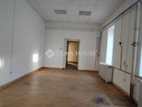 Eladó ipari ingatlan, III. kerületben 1526.392 M Ft