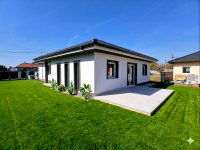 Eladó családi ház, Kiskunlacházán 87.9 M Ft, 4 szobás