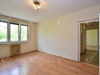 Eladó panellakás, Szegeden 44.999 M Ft, 2 szobás