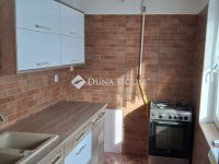 Eladó családi ház, Székesfehérvárott 49.999 M Ft, 2 szobás