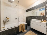 Eladó téglalakás, V. kerületben 224 M Ft, 3 szobás