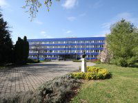 Eladó téglalakás, Tatabányán 850 M Ft, 8 szobás