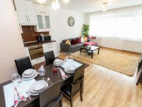 Eladó téglalakás, VI. kerületben 124.9 M Ft, 3+1 szobás