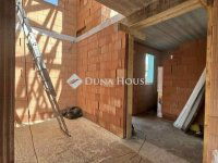 Eladó családi ház, XVIII. kerületben 149.999 M Ft, 5 szobás