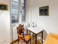 Eladó téglalakás, V. kerületben 399 M Ft, 5 szobás