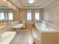 Eladó családi ház, II. kerületben 249.9 M Ft, 5 szobás