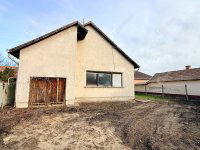 Eladó családi ház, Monoron 76.9 M Ft, 3 szobás