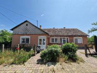 Eladó családi ház