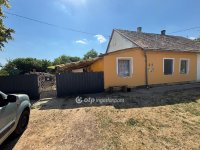 Eladó ikerház, Bólyban 10.5 M Ft, 3 szobás