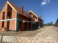 Eladó ikerház, Őrbottyánban, Mikszáth Kálmán utcában 133 M Ft