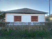 Eladó családi ház, Hatvanban 33 M Ft, 4 szobás