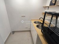 Eladó üzlethelyiség