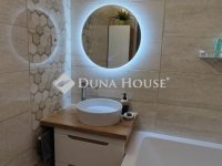 Eladó panellakás, X. kerületben 89.9 M Ft, 3 szobás