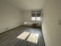 Kiadó téglalakás, albérlet, Kecskeméten, Pázmány Péter utcában