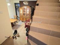 Eladó családi ház, XVII. kerületben 129.9 M Ft, 6 szobás