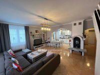 Eladó családi ház, Szigetszentmiklóson 149.9 M Ft, 6+1 szobás