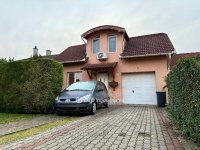 Eladó családi ház