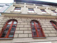 Eladó üzlethelyiség