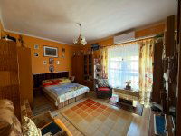 Eladó téglalakás, Komlón, Vörösmarty Mihály utcában 18.9 M Ft