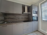 Eladó panellakás, Pécsett 39.5 M Ft, 1+1 szobás