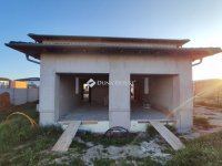 Eladó ikerház, Vecsésen 132 M Ft, 4 szobás