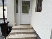 Eladó téglalakás, Pápán 56.9 M Ft, 3 szobás