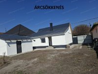Eladó családi ház, Szolnokon 32.9 M Ft, 2 szobás