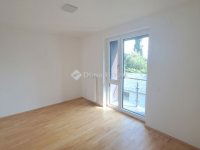 Eladó téglalakás, III. kerületben 200 M Ft, 6 szobás