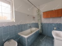 Eladó családi ház, Harkán 130 M Ft, 7 szobás