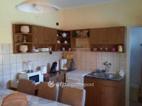 Eladó családi ház, Vonyarcvashegyen 178 M Ft, 11+2 szobás