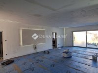 Eladó családi ház, Budakalászon 219 M Ft, 4 szobás