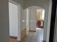 Eladó panellakás, III. kerületben 79.999 M Ft, 3 szobás