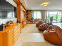 Eladó családi ház, II. kerületben 429.9 M Ft, 6 szobás