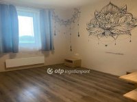 Eladó családi ház, Gyöngyösön 74.9 M Ft, 3 szobás