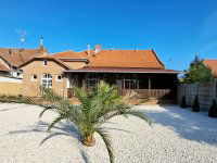 Eladó családi ház